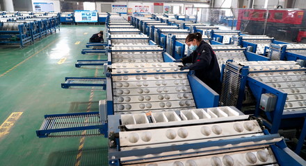 機聲隆隆 奏響&ldquo;春之歌&rdquo;